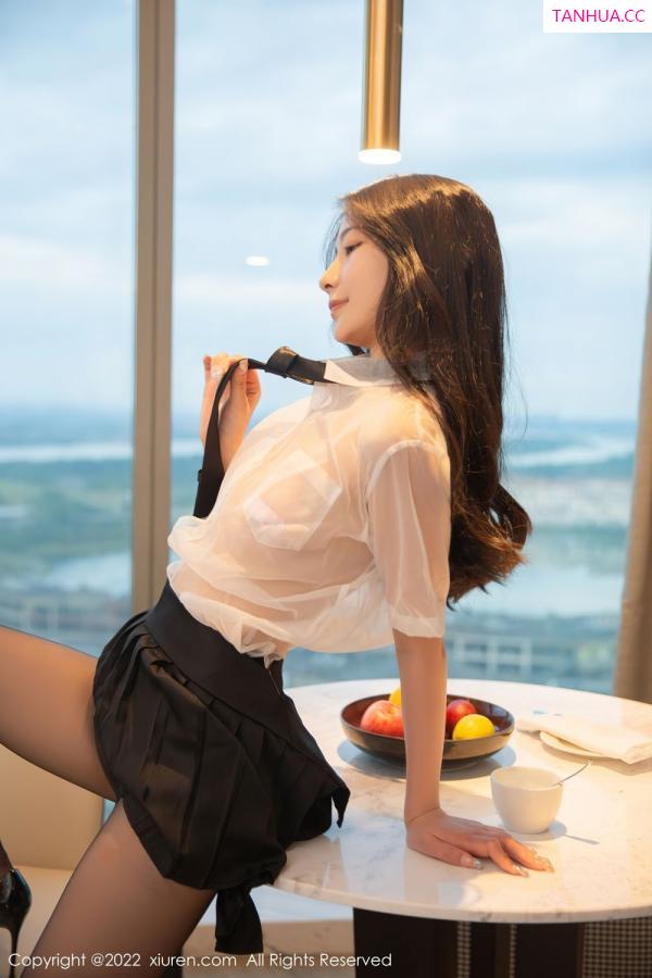 熊小诺 哎小诺 [XiuRen]高清写真图 2022.08.04 No.5385 熊小诺第12张图片